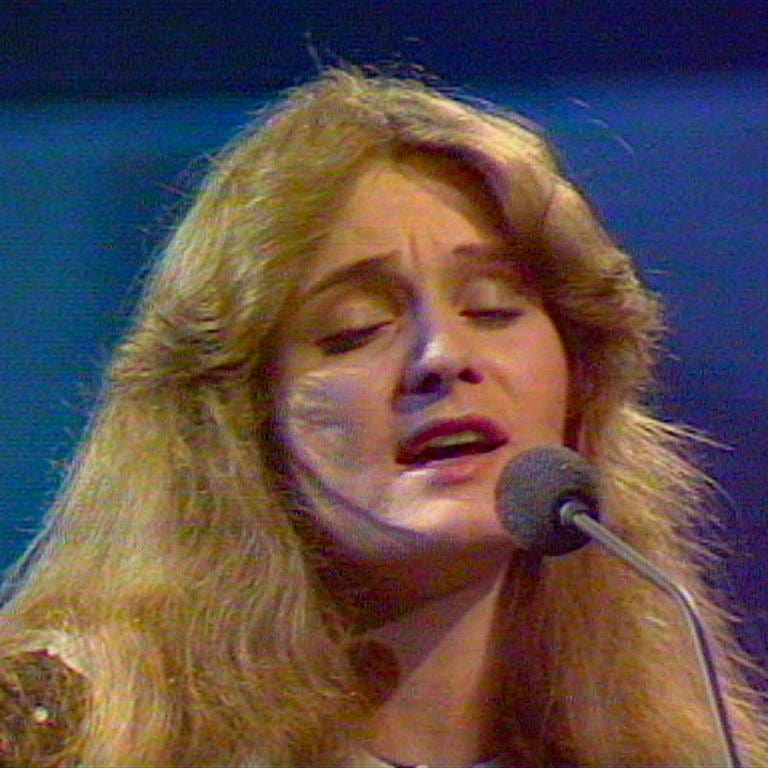 Nicole singt "Ein bisschen Frieden" beim Grand Prix 1982 