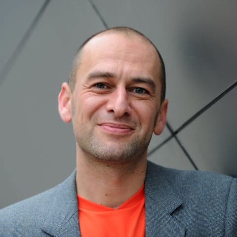 Sandro Mattioli, Journalist und Autor