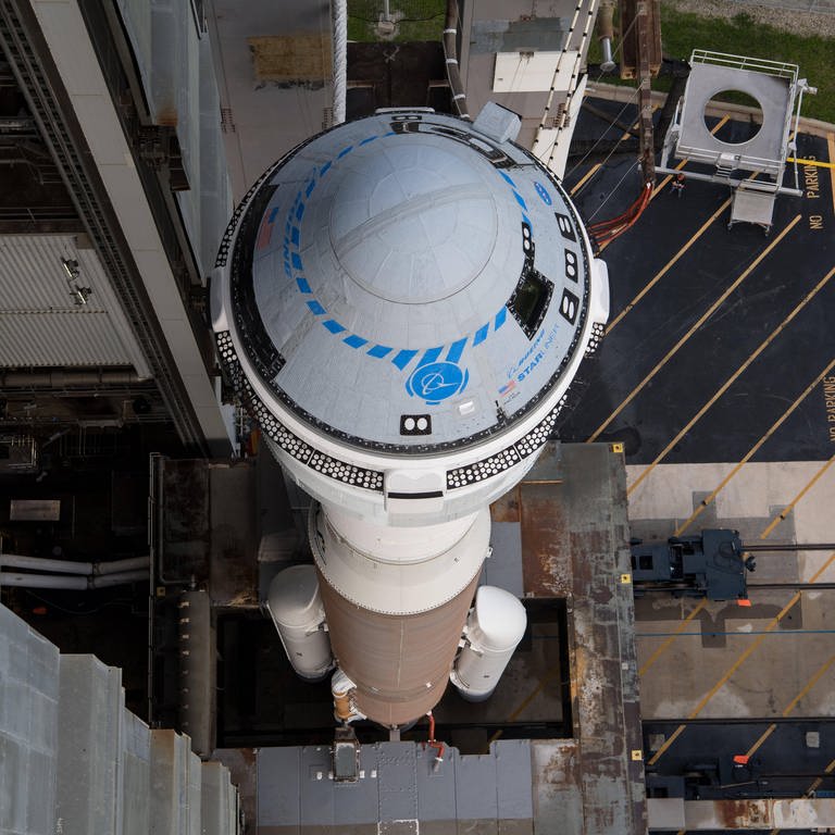 Boeing startet den ersten bemannten Starliner-Flug in Richtung ISS.
